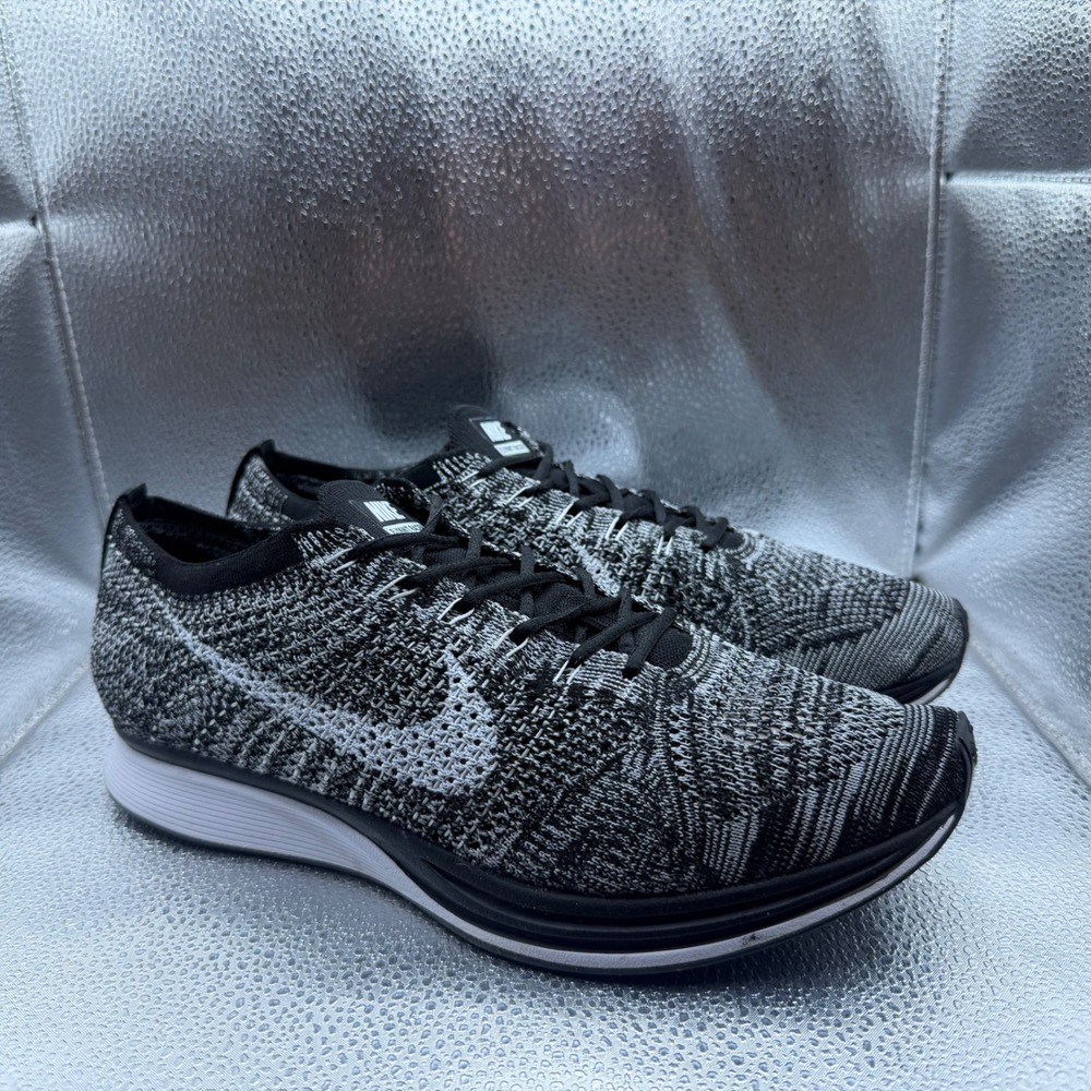 Size 10.5 Nike Flyknit Racer Running Shoes Mens Black White Excellent Oreo 2.0